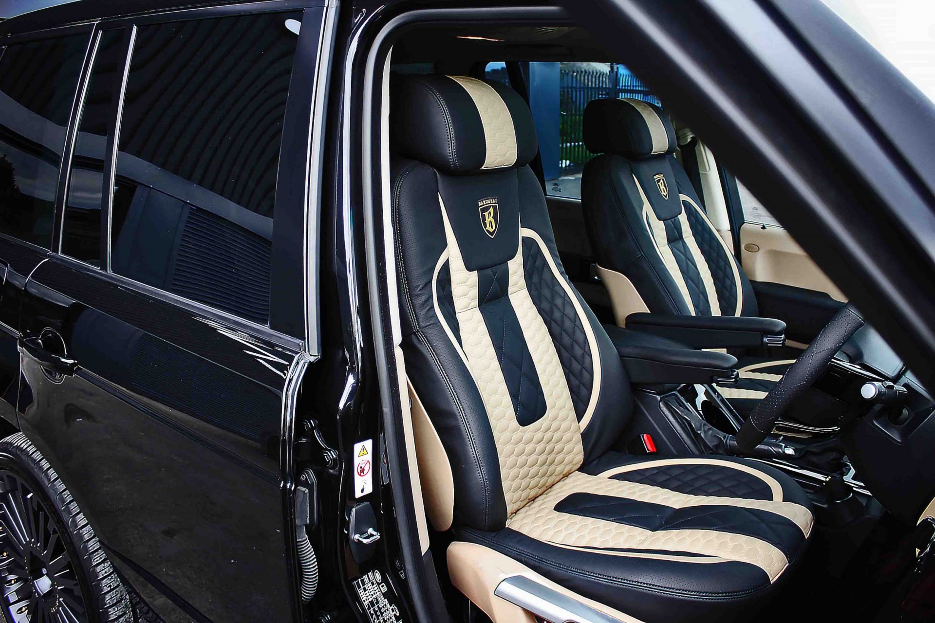 CLASSIC 322 MK I INTERIOR